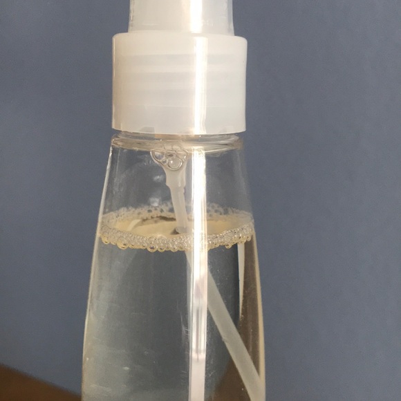 New without box linen room spray - Picture 3 of 5